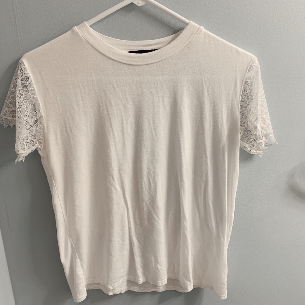 White tee - Picture 4 of 4
